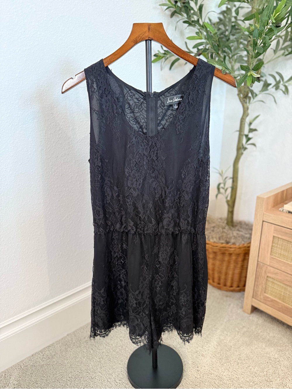Sam Edelman Black Eyelash Lace Sleeveless Romper Size 6